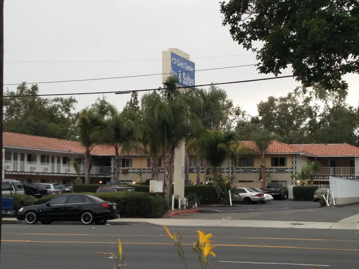Civic Center Inn & Suites