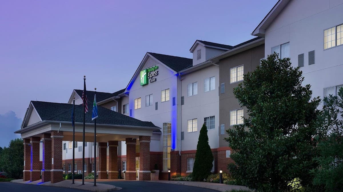 Holiday Inn Express & Suites Charlottesville - Ruckersville by IHG