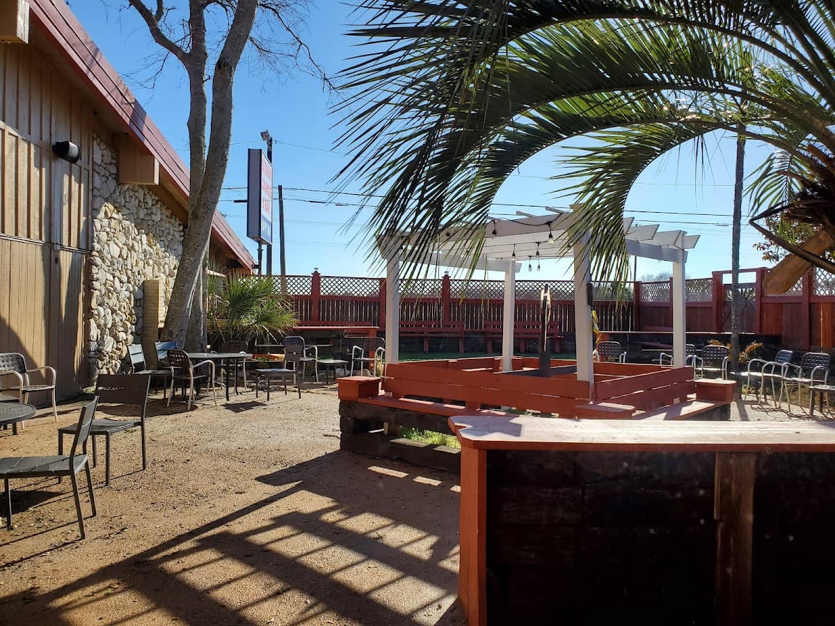 Happy Bay Hotel & Banquet Hall