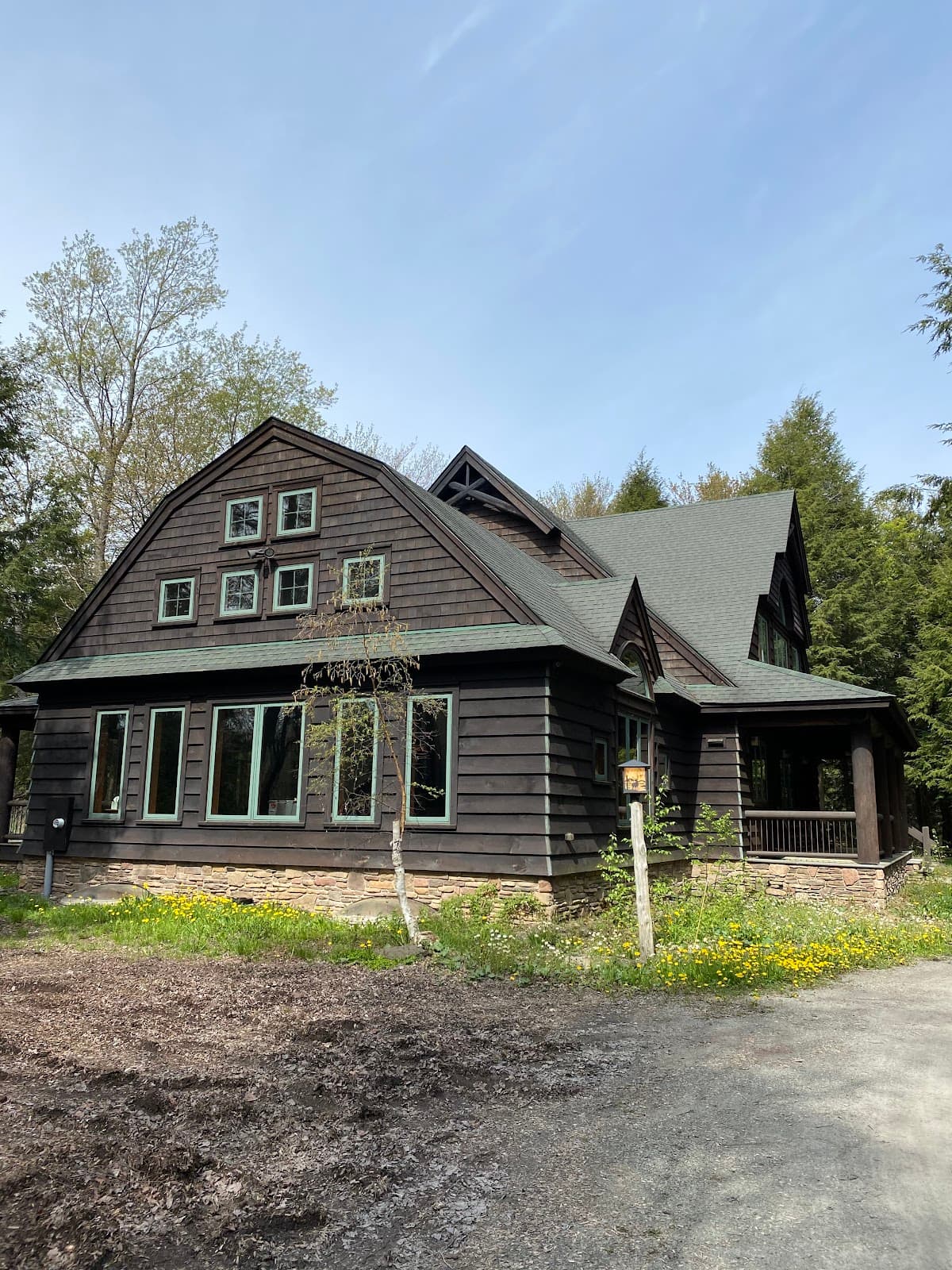 Hemlock Point Lodge
