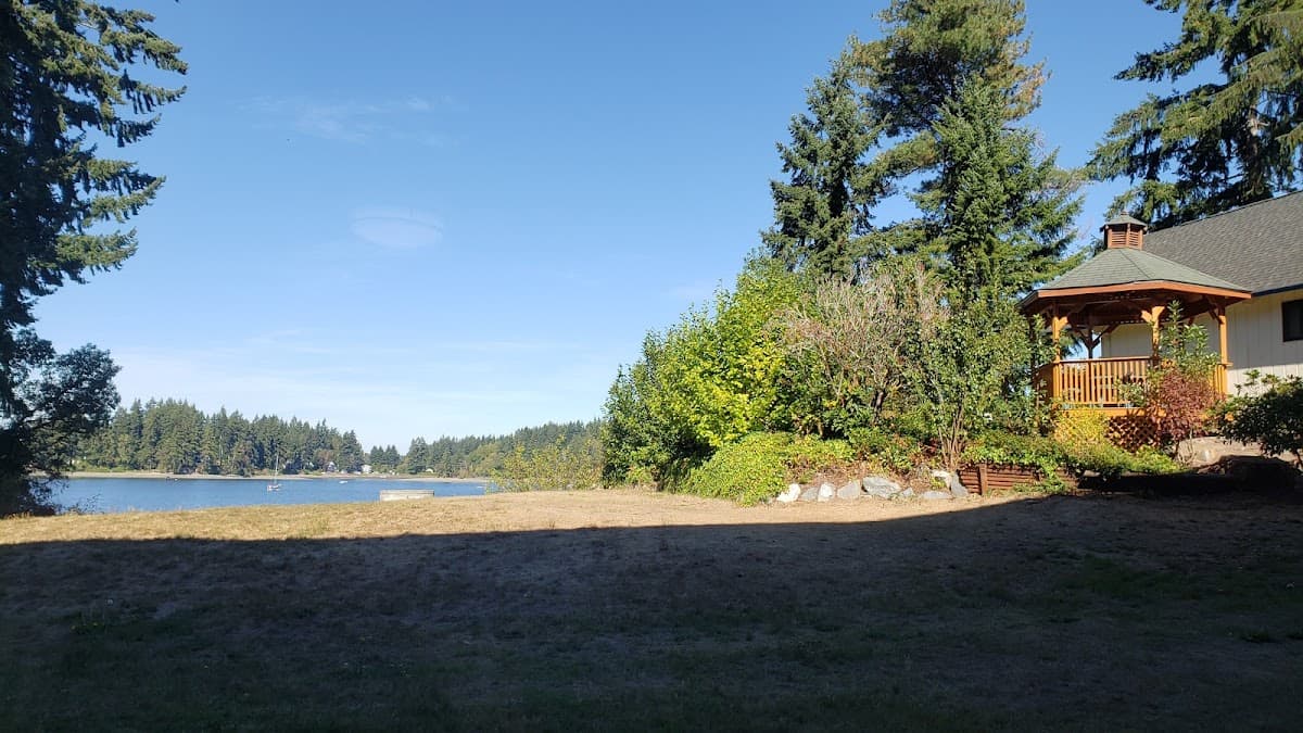 Oyster Bay Inn & Suites