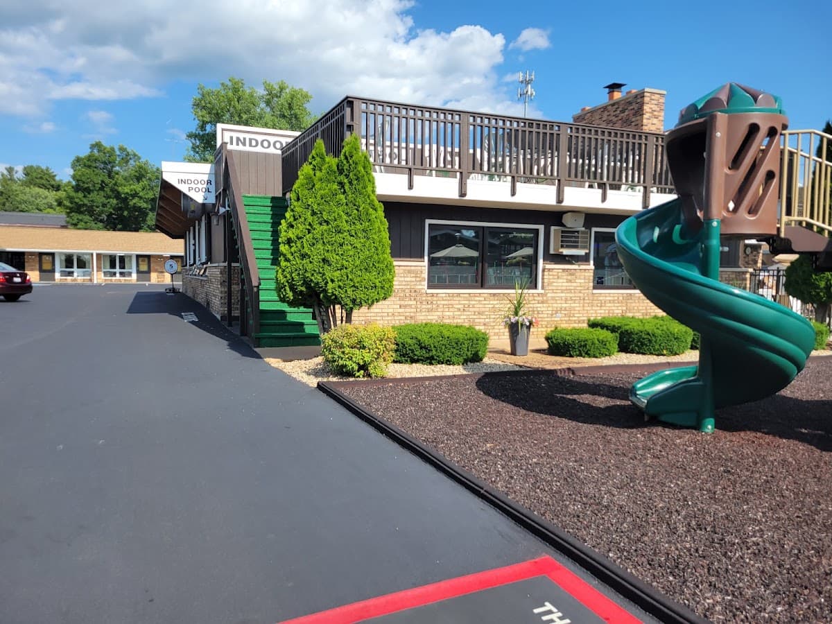 Black Hawk Motel