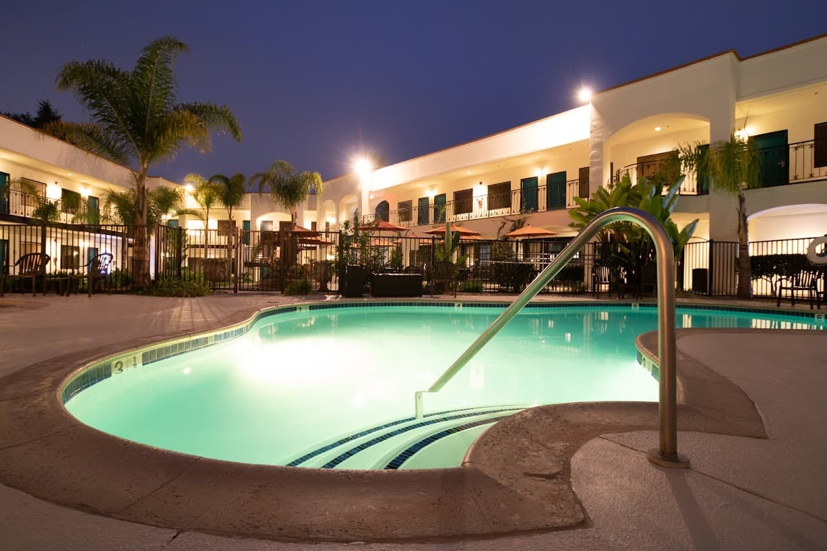 Oxford Suites Pismo Beach