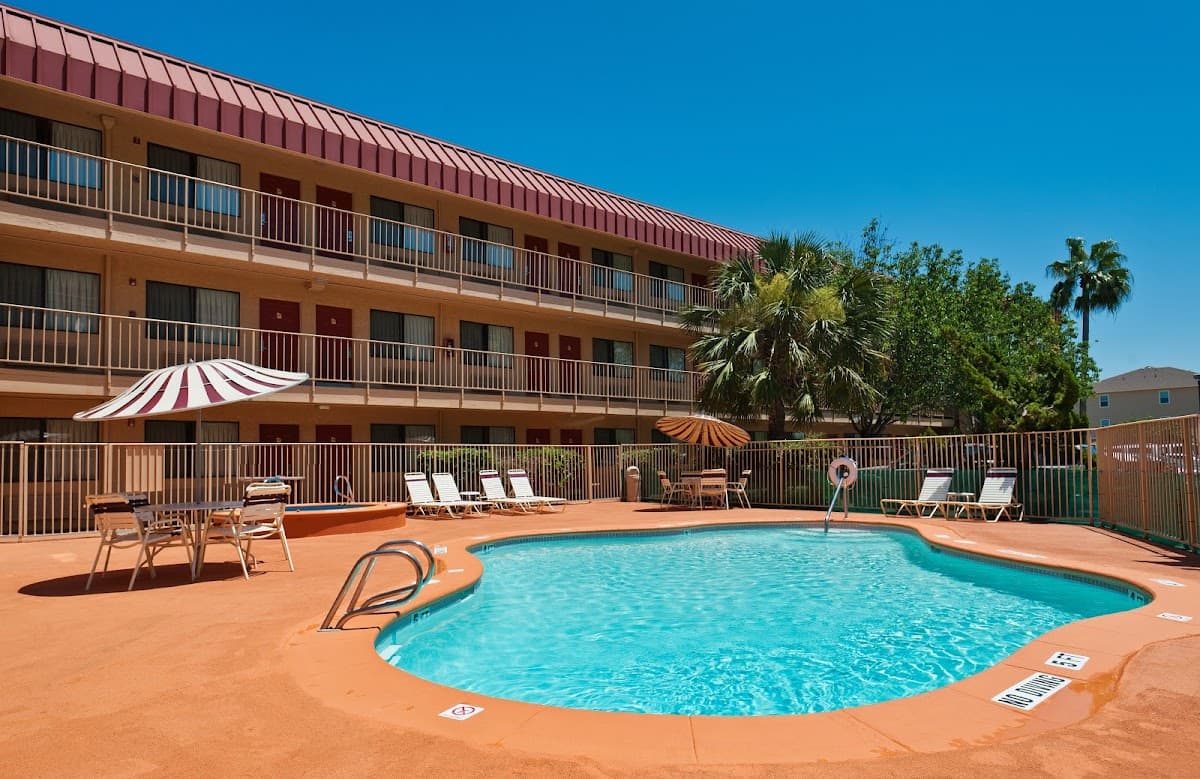 Red Roof Inn Corpus Christi South