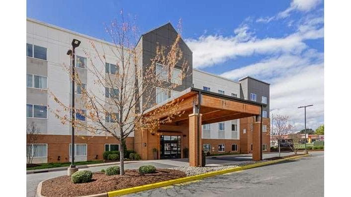 Country Inn & Suites by Radisson, Charlottesville-UVA, VA