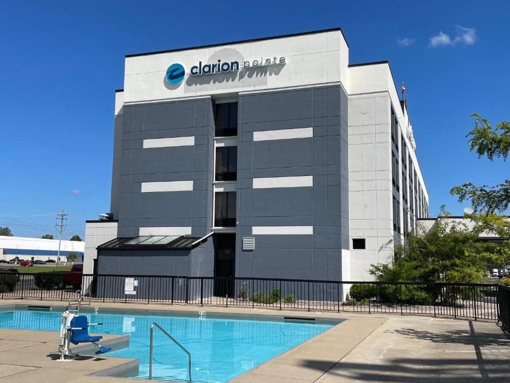 Clarion Pointe Near Erie Casino