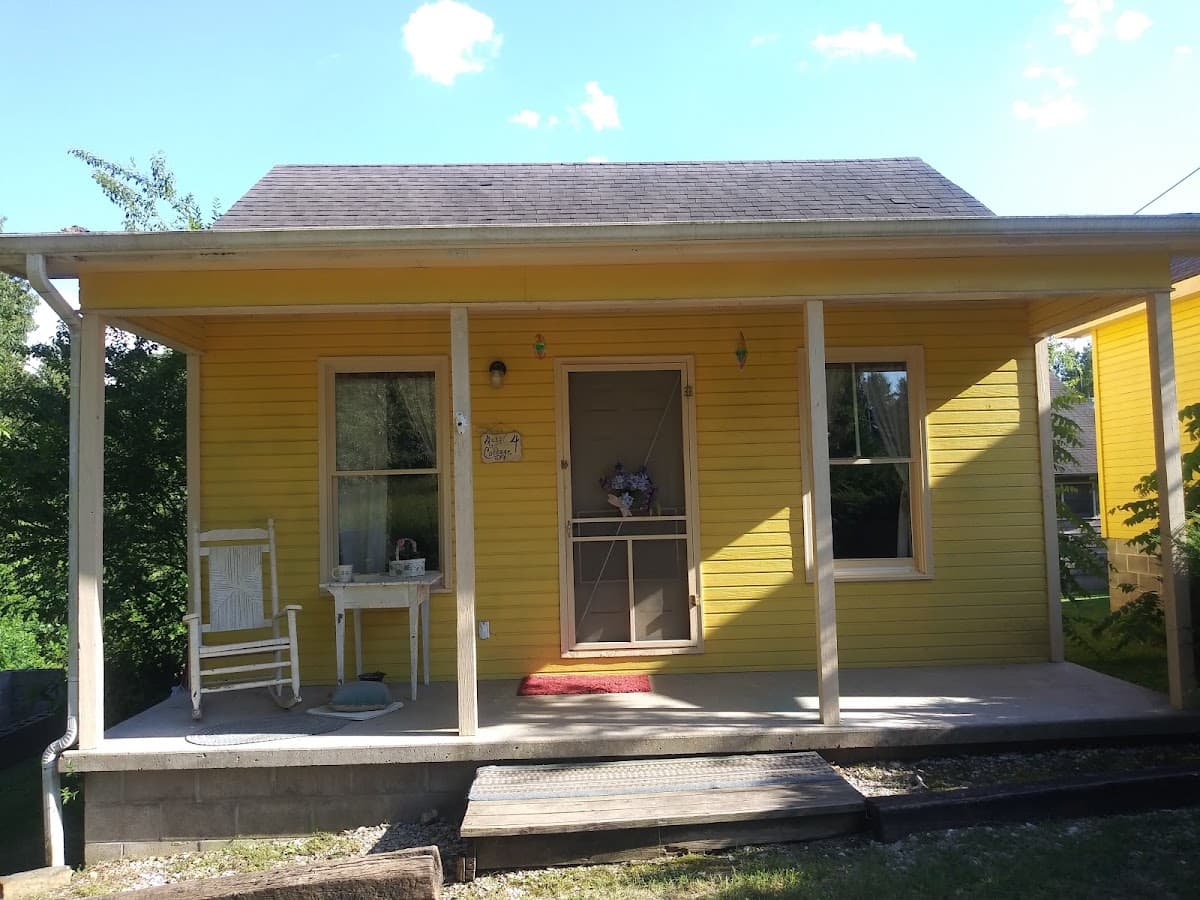 Country House Motel