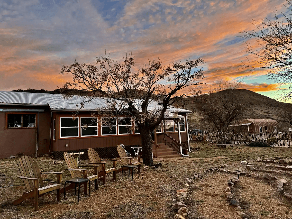 Dos Cabezas Inn