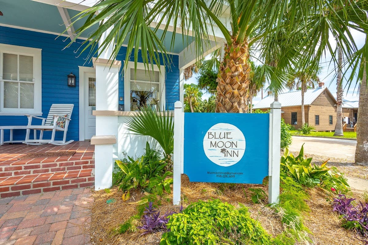 Blue Moon Inn of Apalach