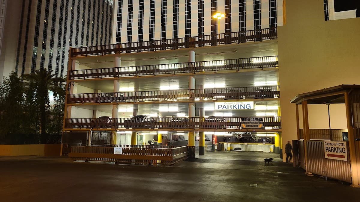 Best Western Plus Casino Royale–Center Strip