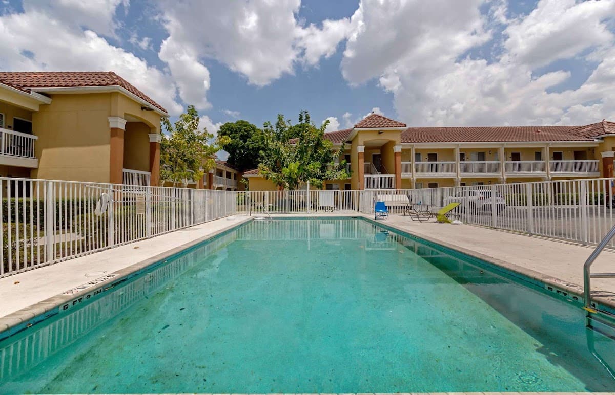 Extended Stay America- Suites- Miami - Airport - Doral