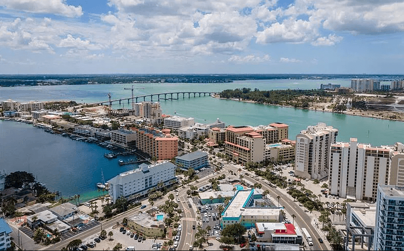 Pelican Pointe Hotel and Condo