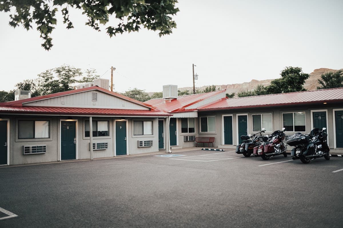 Spoke and Vine Motel