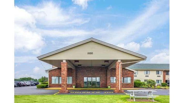 Super 8 by Wyndham Henrietta/Rochester Area