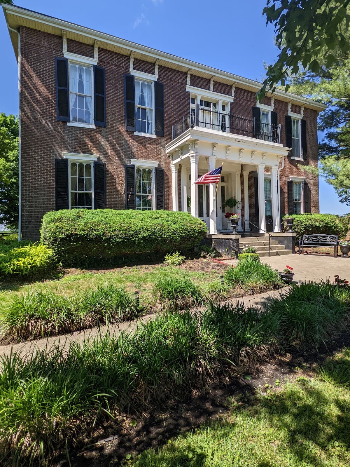 Maple Hill Manor Bed & Breakfast