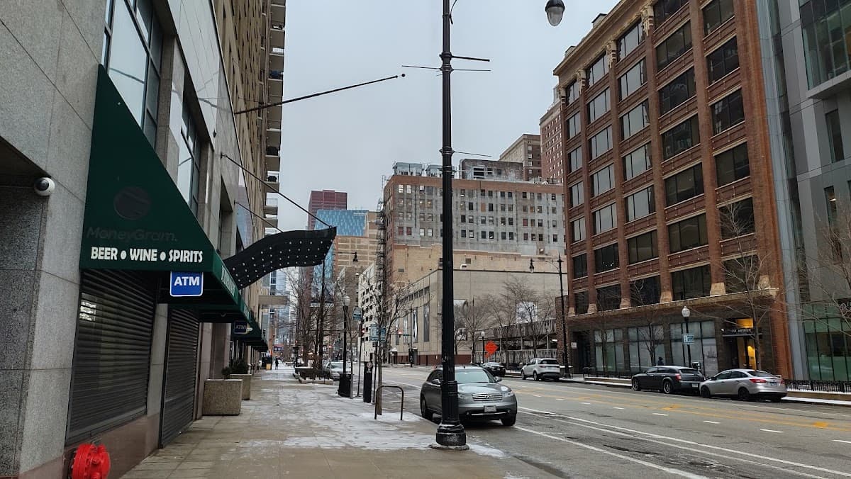 Le Méridien Essex Chicago