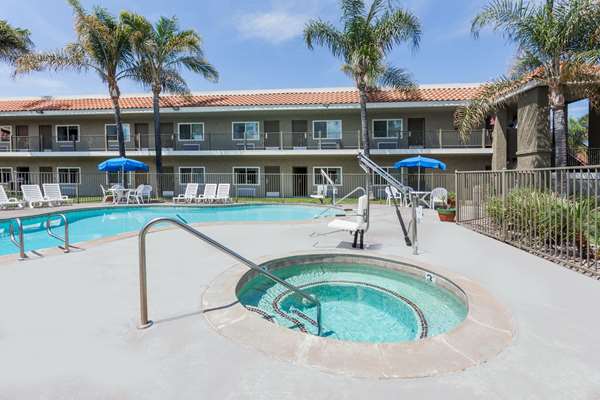 Travelodge by Wyndham Hemet CA