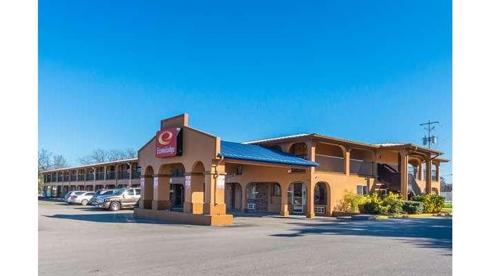 Econo Lodge San Marcos University Area