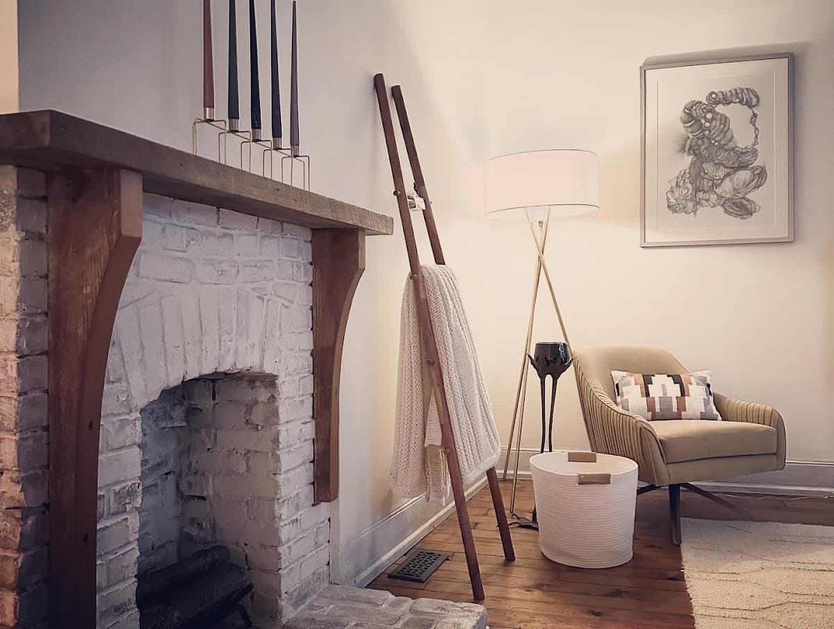 The Hilltop Hideaway - an AirBnB