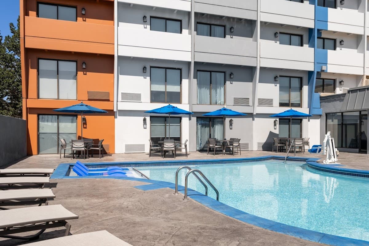 Holiday Inn Express Denver Central - North by IHG