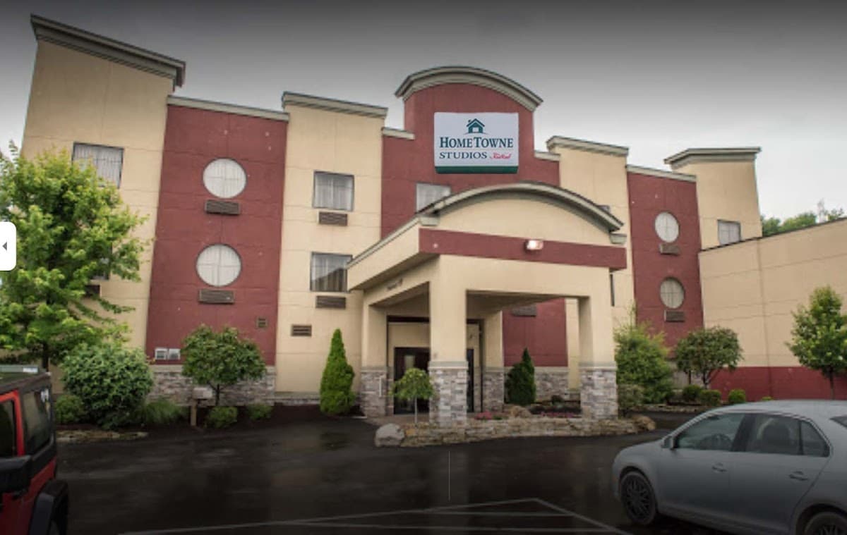 HomeTowne Studios & Suites Washington