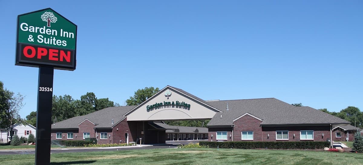 Garden Inn & Suites