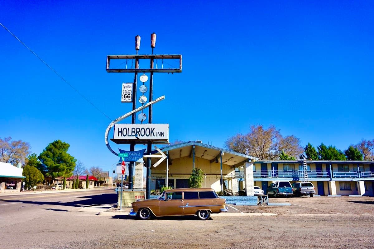 Holbrook Inn