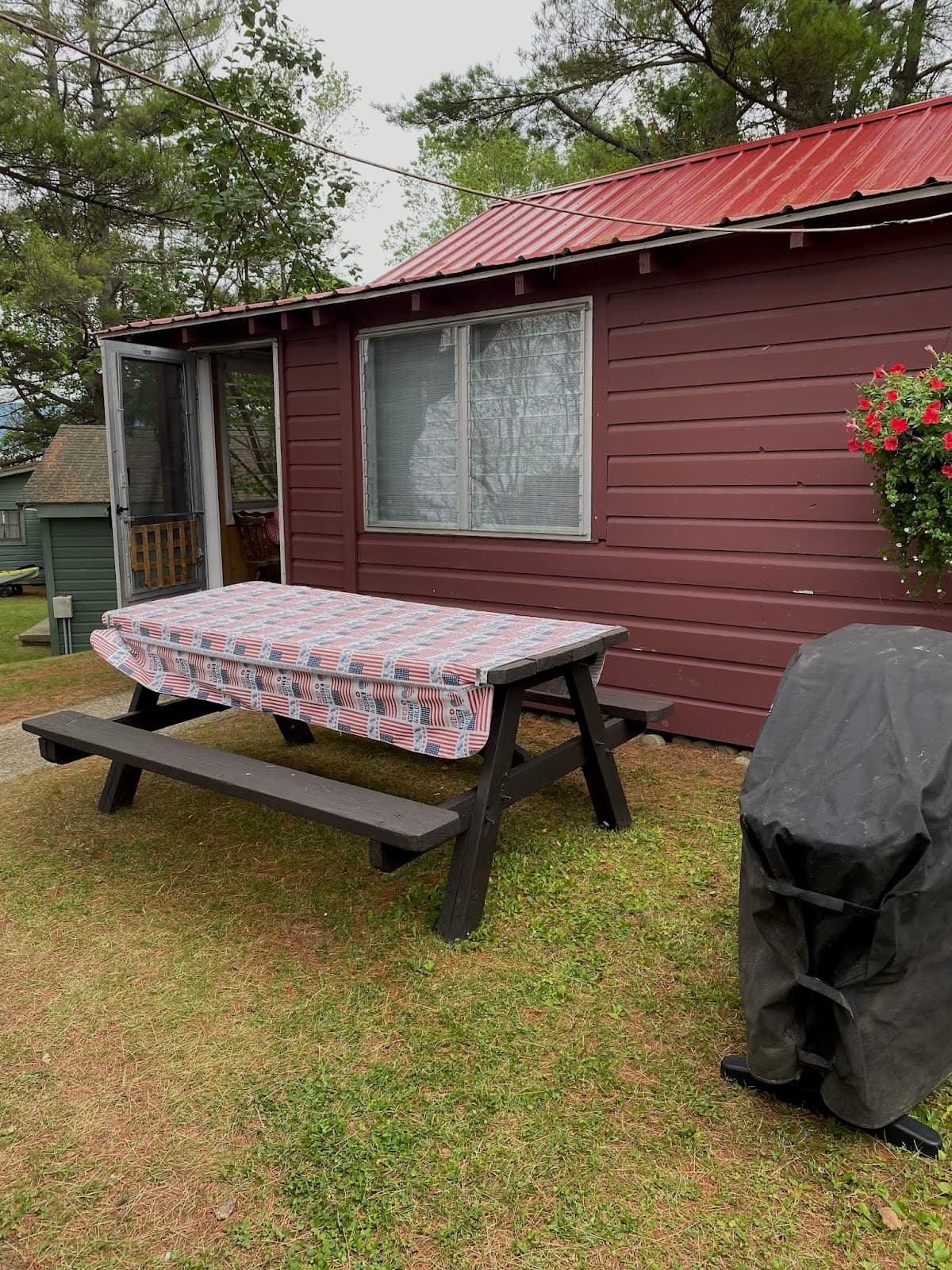 Hague Motel