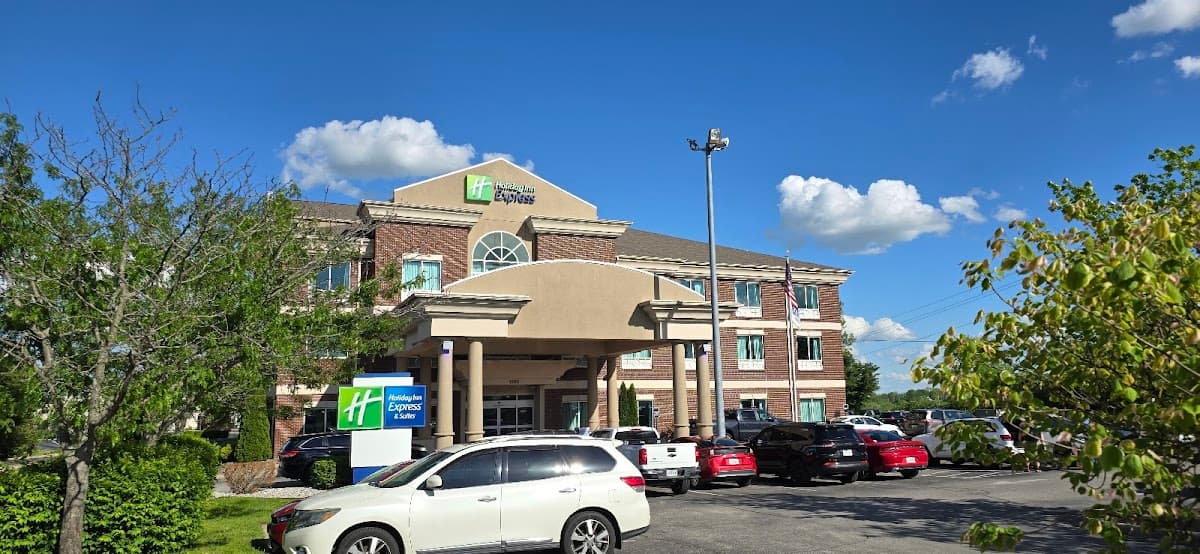 Holiday Inn Express & Suites Frankfort, an IHG Hotel
