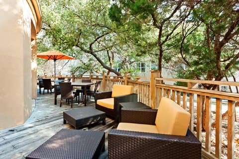 Courtyard by Marriott Austin The Domain Area