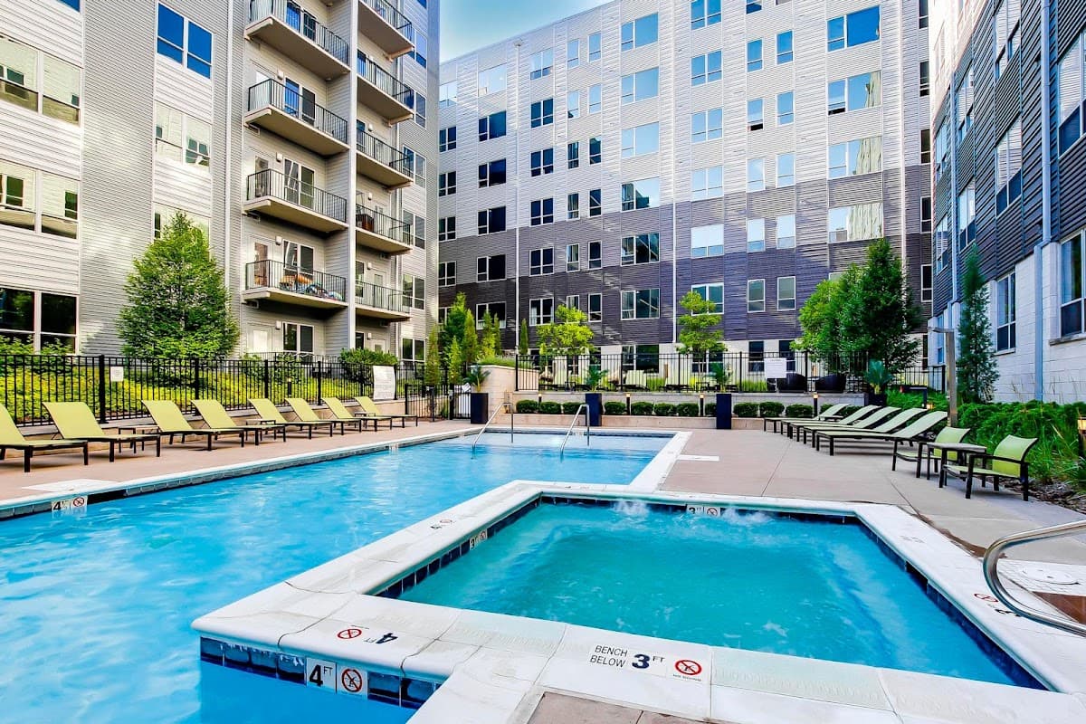 4th Street Suites
