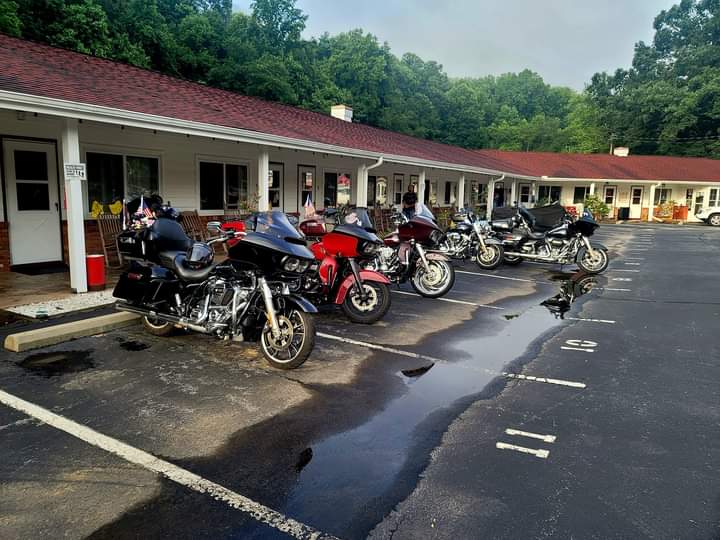 Laurel Park Inn