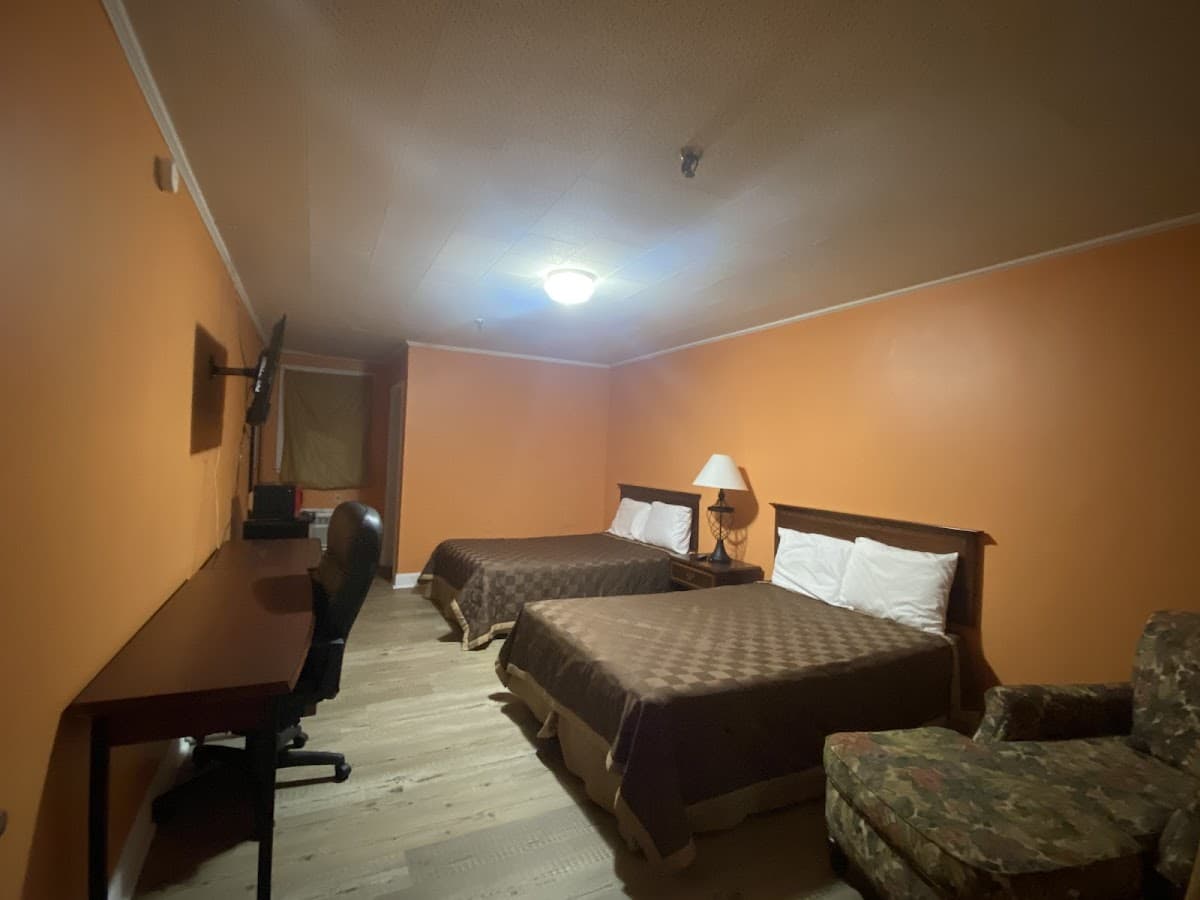 Deluxe Inn