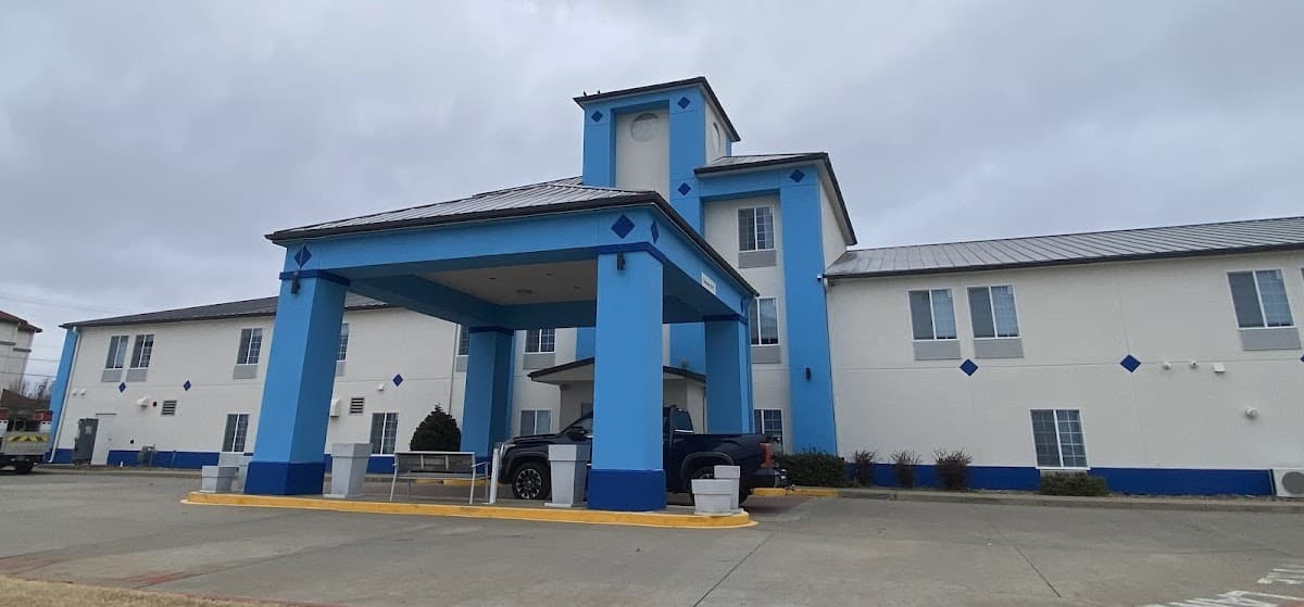 Windsor Inn & Suites