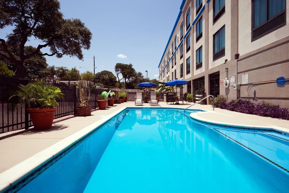 Holiday Inn Express & Suites Austin North Central by IHG