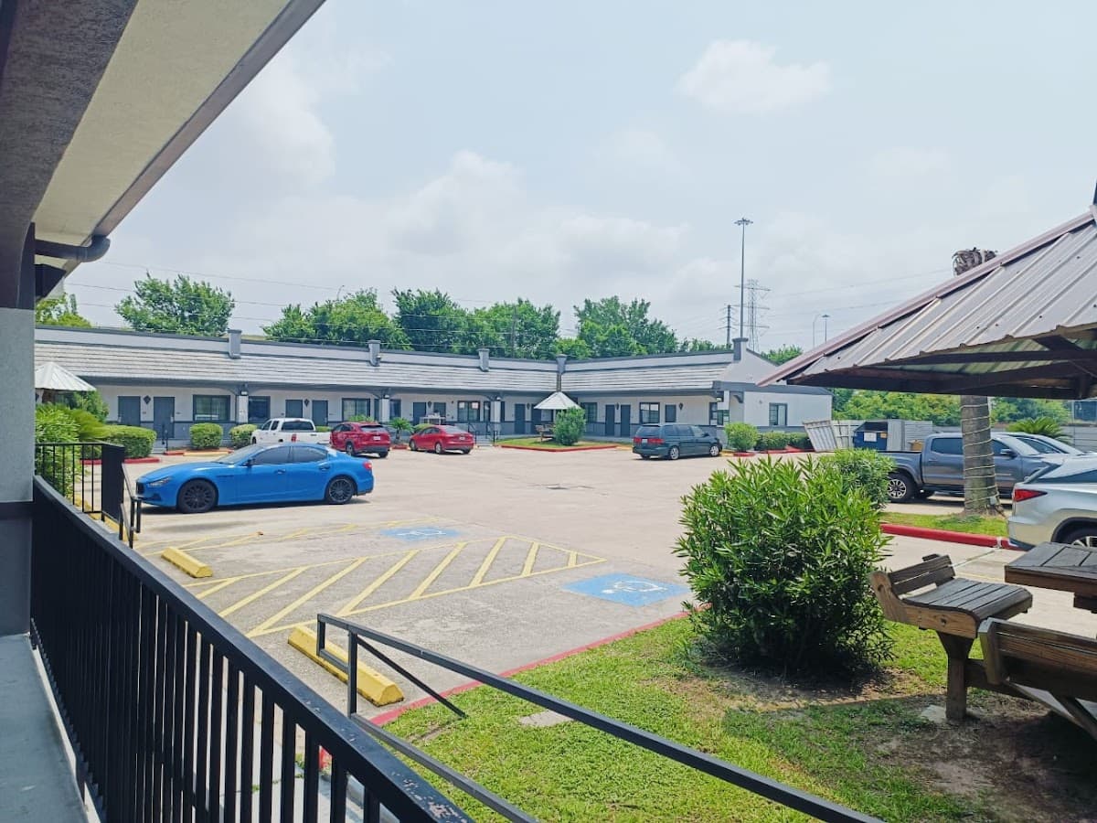 Blue Way Inn and Suites By Jasper Houston