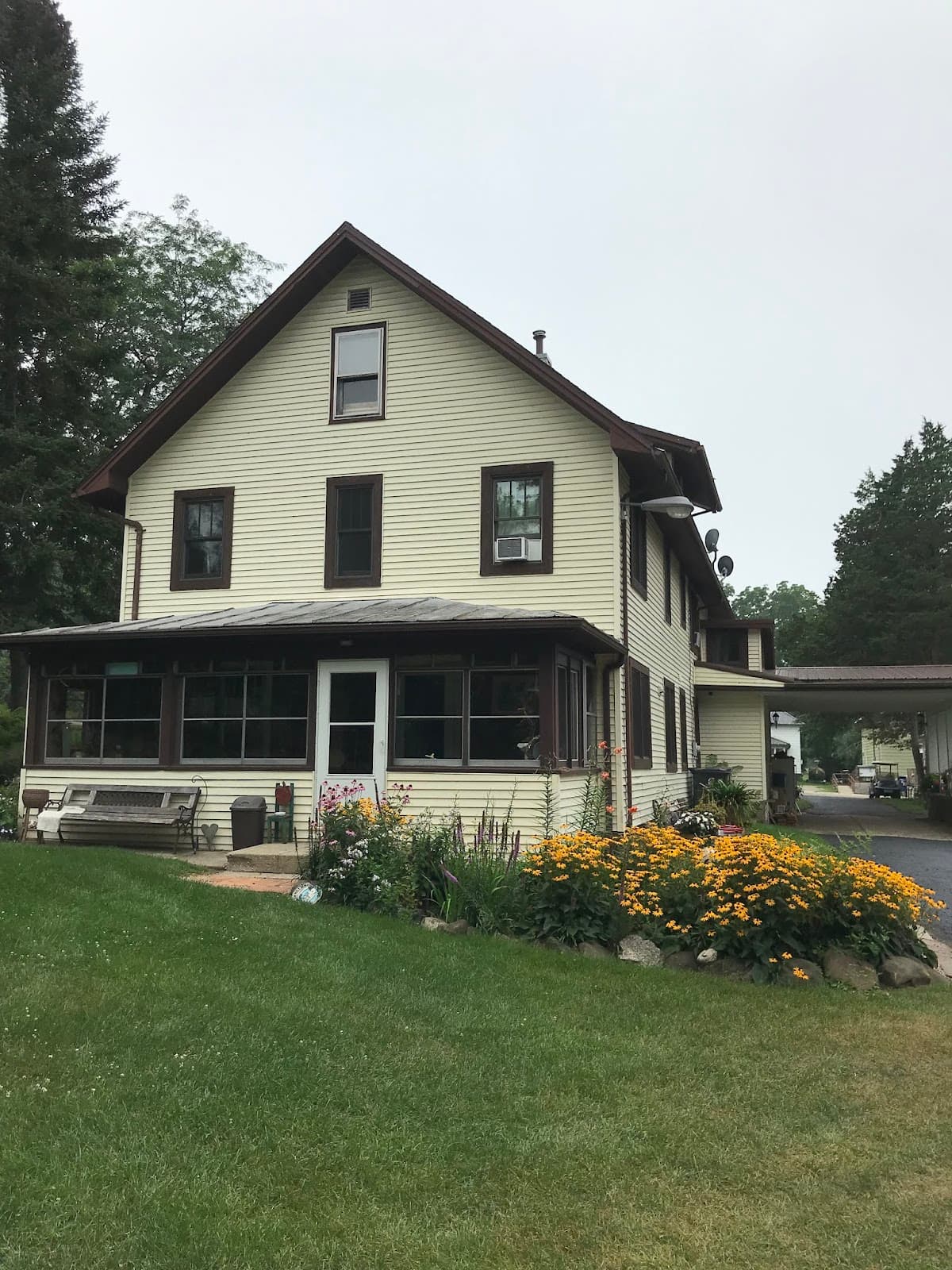 Divers Inn