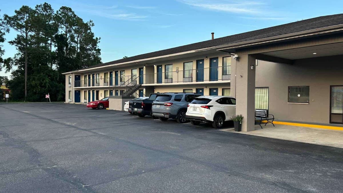 Motel 6 Macclenny, FL