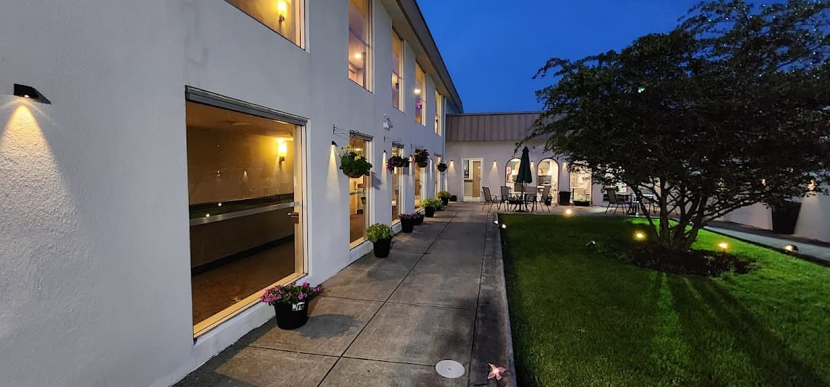 Super 8 by Wyndham Morton Grove/Chicago