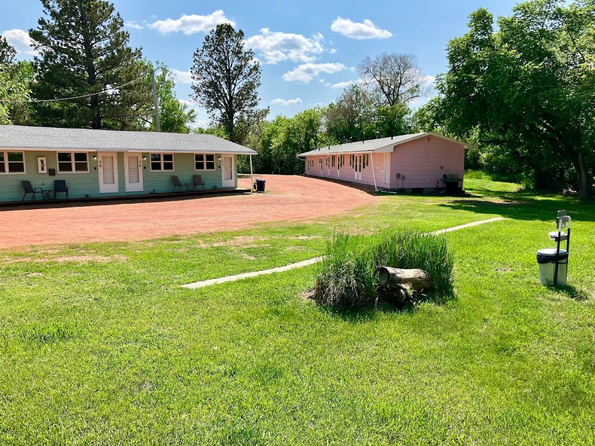 Parkway Motel