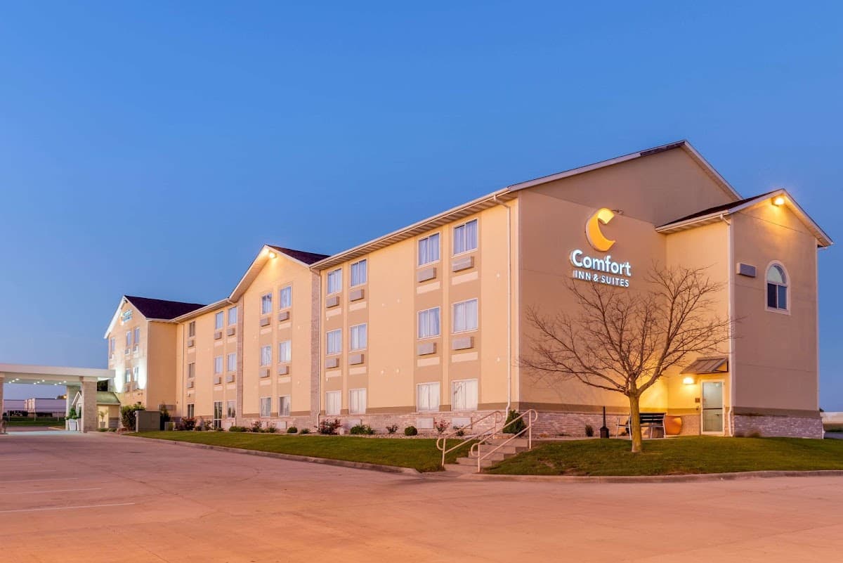 Comfort Inn & Suites near Route 66
