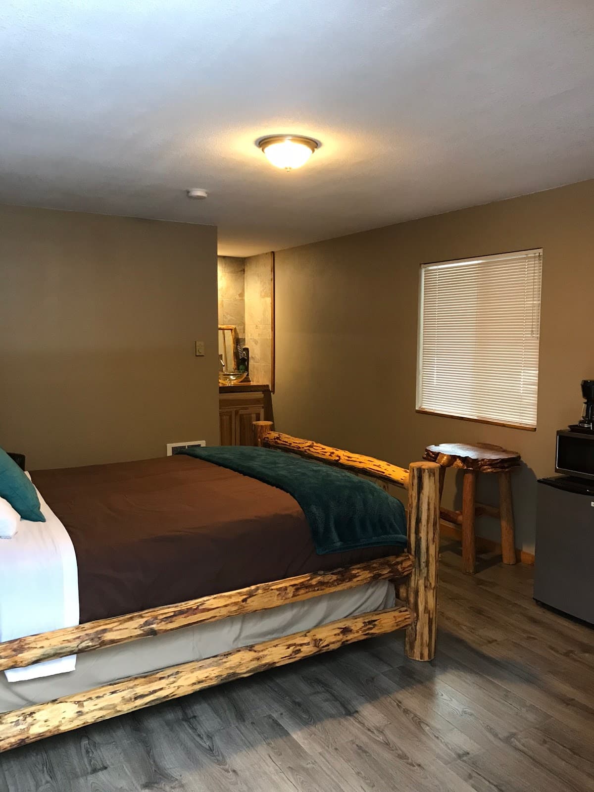 The Upriver Lodge