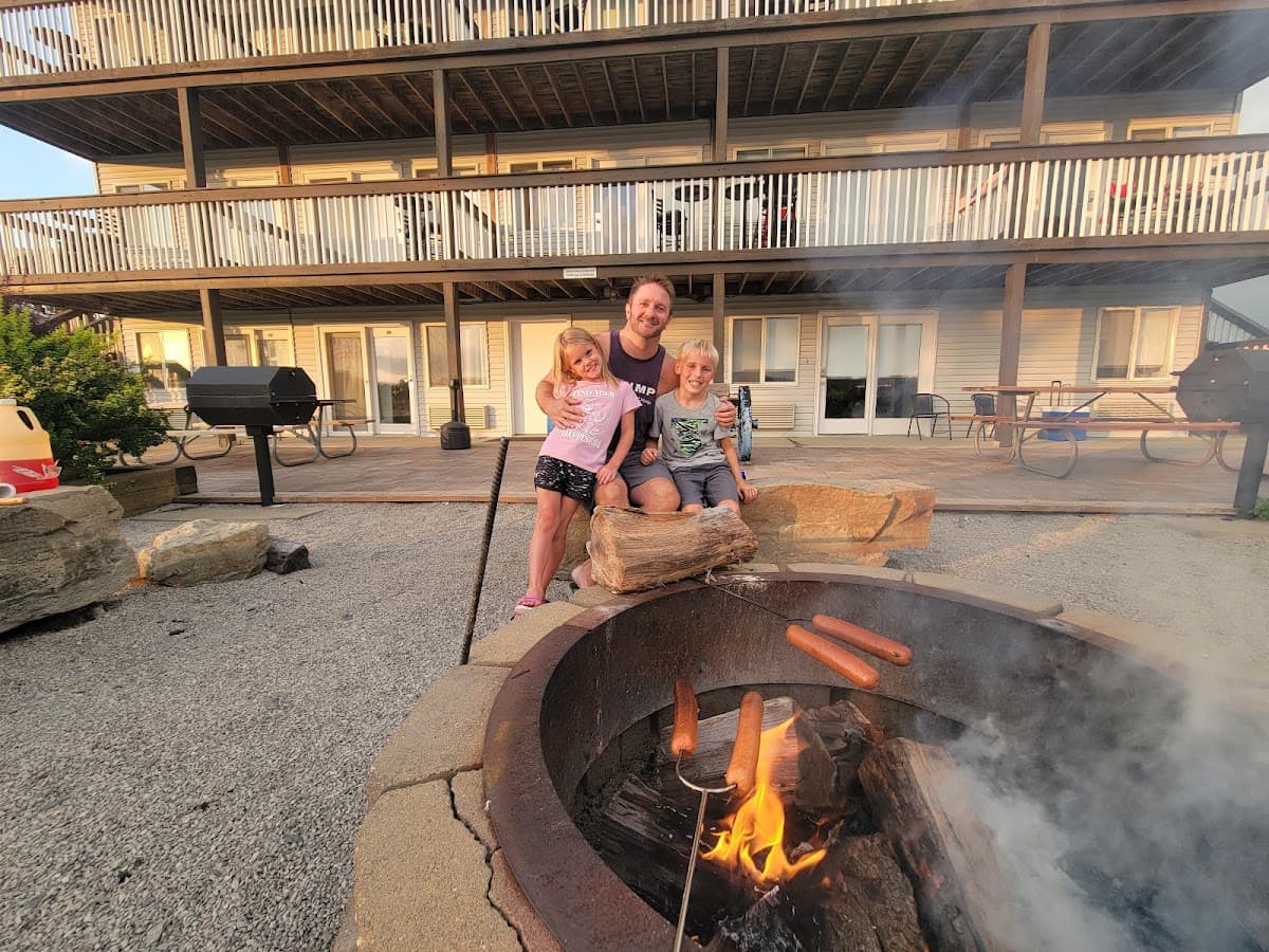 Lakeside Inn
