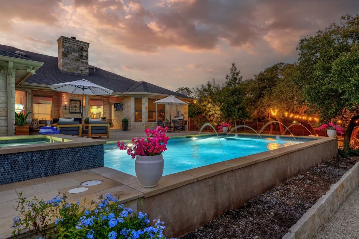 LIVE OAK LODGE