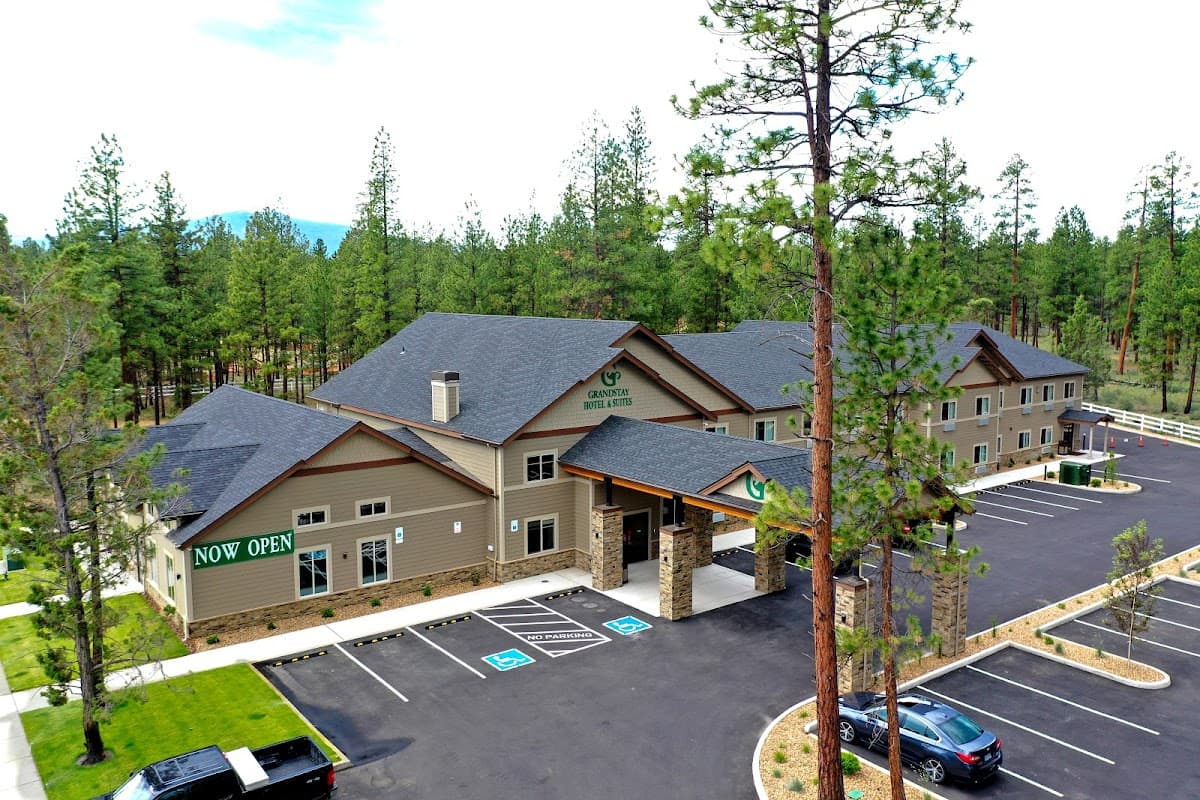 GrandStay Hotel & Suites Sisters