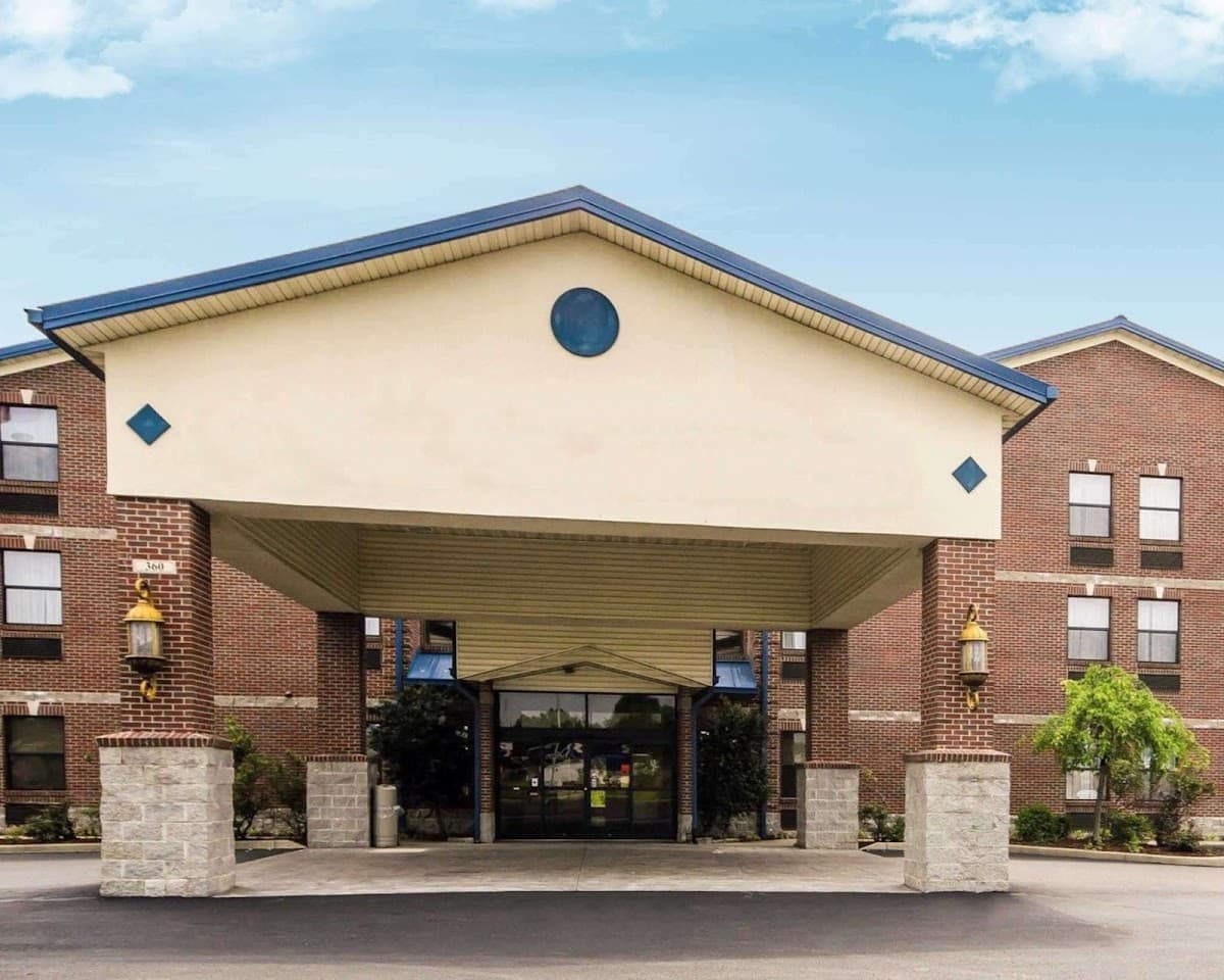 Quality Suites Jeffersonville - Louisville North