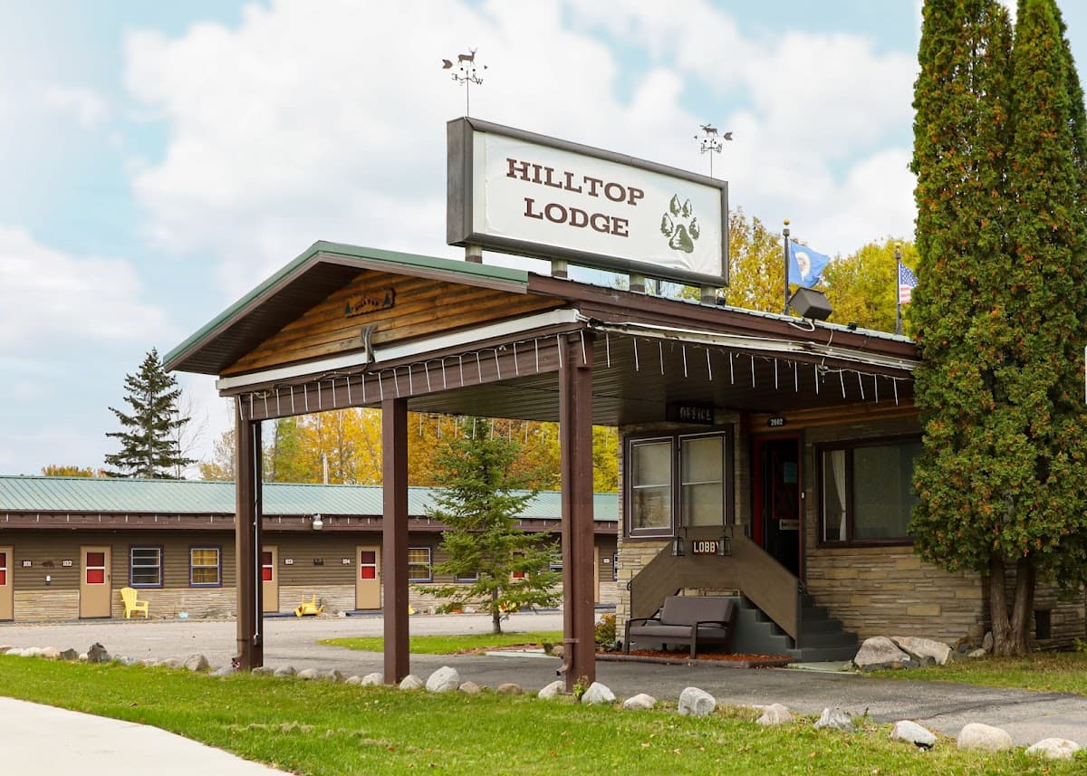Hilltop Lodge & Cabins