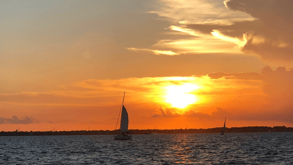 Kemah Sailing Club & Charters