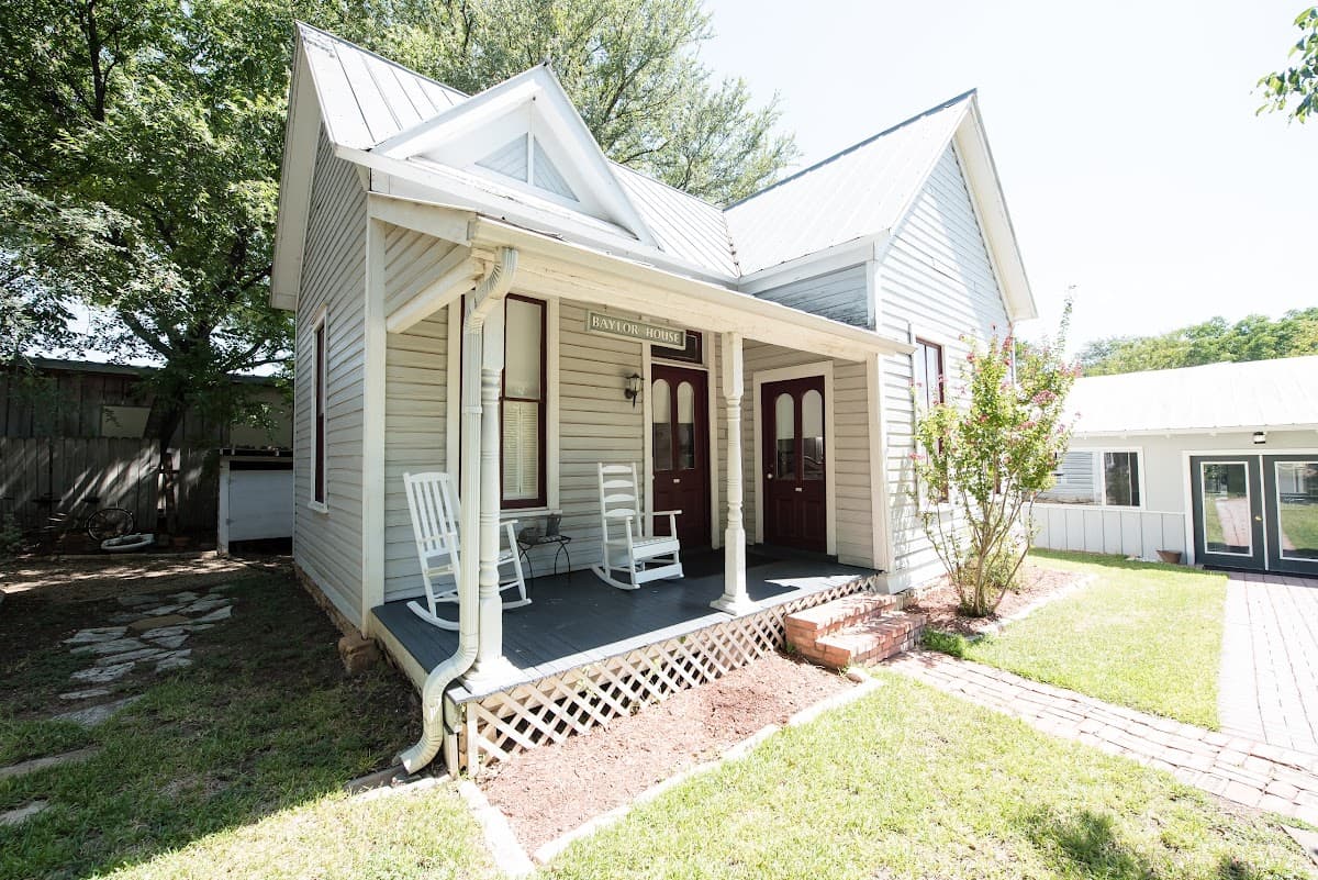 The Salado Inn
