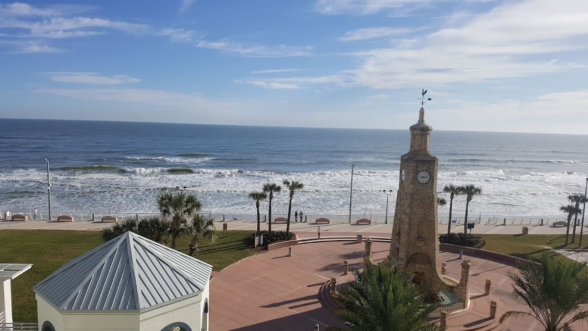 Hilton Daytona Beach / North Porte Cochere